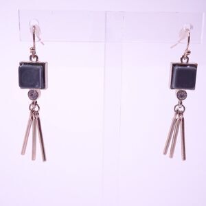 Dylan Gray Bloomingdale's Women's Grey Cube Fan Stick Earrings NWOT 58